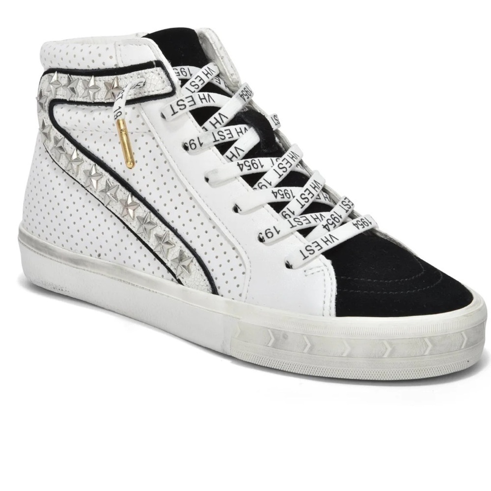 NWOT Vintage Havana Gadol High Sneakers Size 9 Silver Star Detail Leather Shoe